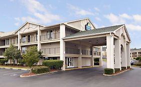 Days Inn & Suites Mobile